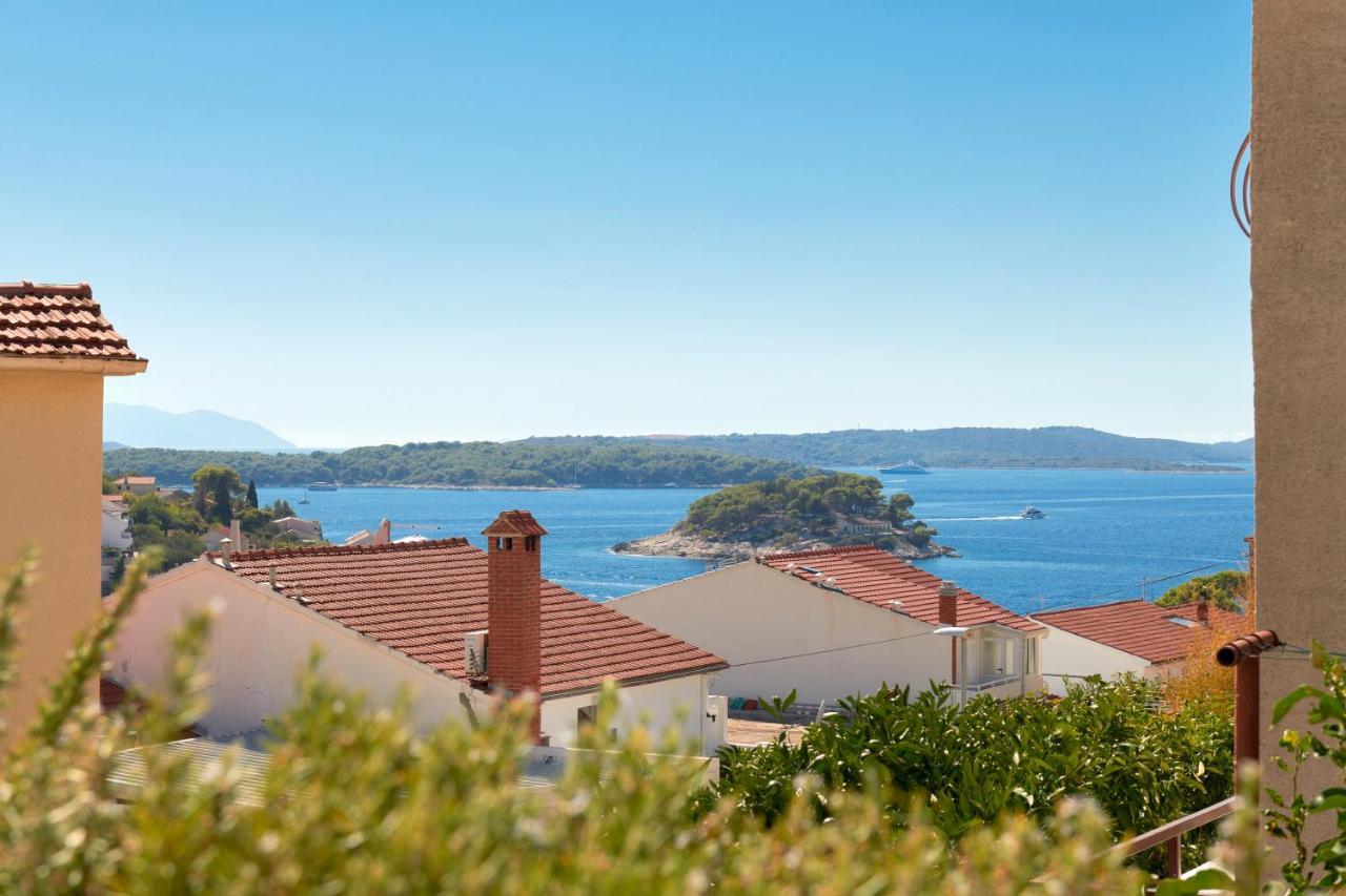 Green Oasis Hvar Town Exterior foto